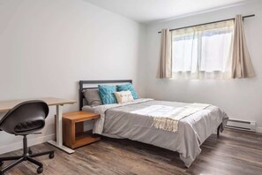 2 chambres, bureau, Wi-Fi, literie fournie