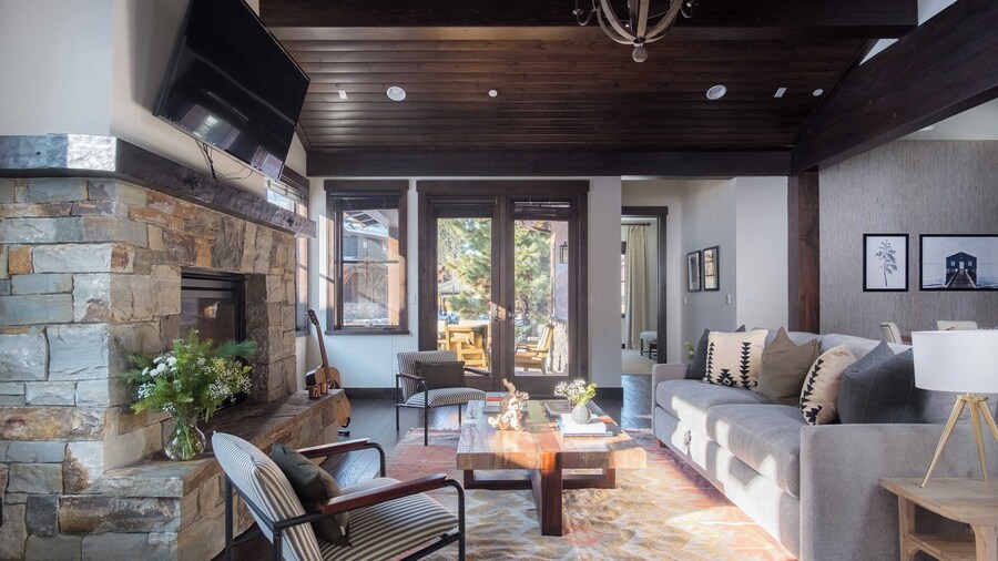 Maple by Avantstay Modern Mountain Home w/ Cozy Fire Pit 15 Mins frm Northstar