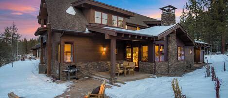 Casa (5 Bedrooms) | Vista frontal de la propiedad