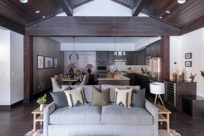 Casa (5 Bedrooms) | Parte interna