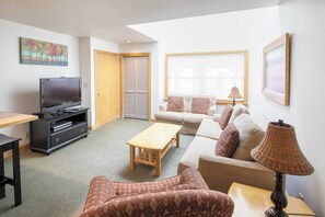 Casa (2 Bedrooms) | Interior