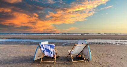 Sea Shell by Avantstay Breezy Beachside Getaway w/ Rooftop Deck & 6 BRs