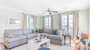 House (6 Bedrooms) | Interior