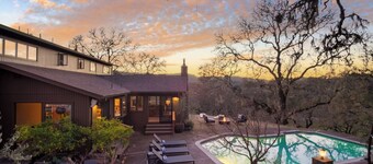 3.5-acre 5bdr Rereat w/ Views, Pool + Hot Tub, Fire Pit Gable by Avantstay
