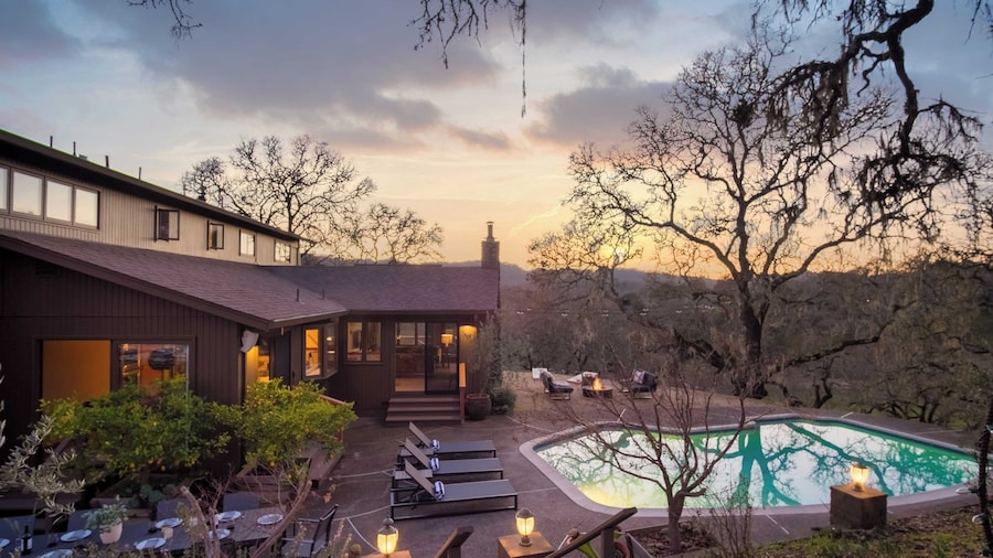 Gable by Avantstay Beautiful 3.5 Acre Oasis w/ Gorgeous Views, Pool & Hot Tub