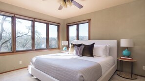 Interior - 3.5-acre 5bdr Rereat w/ Views, Pool + Hot Tub, Fire Pit Gable by Avantstay (Santa Rosa)