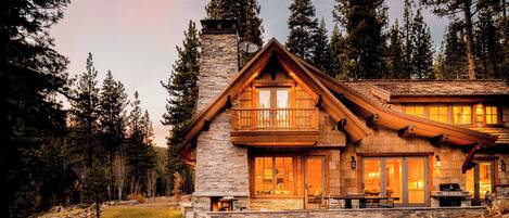 Villa (6 Bedrooms) | Vista frontal de la propiedad