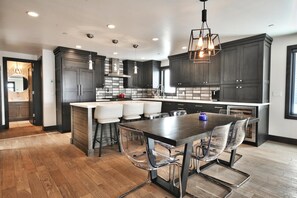 House (4 Bedrooms) | Dining - Pinetree by Avantstay Modern Park City Getaway w/ Patio & Balcony (Park City)
