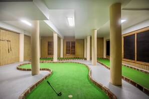 House (6 Bedrooms) | Interior - Oceanfront, Pool+hot Tub, Game Room, Views Steps to Beach Lido by Avantstay (Hilton Head Island)