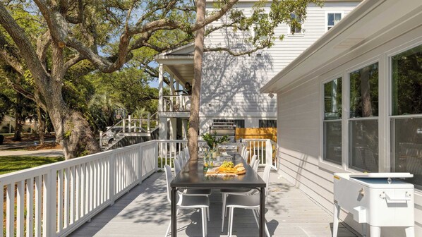 House (5 Bedrooms) | Interior