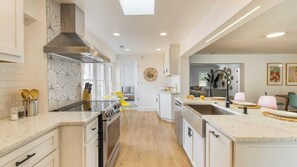 House (5 Bedrooms) | Interior - Lumie by Avantstay 5BR Ranch w/ Firepit + Patio (Isle of Palms)