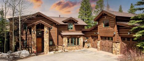 House (5 Bedrooms) | Front of property