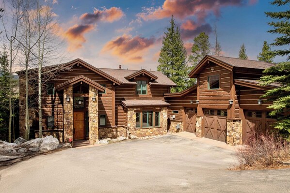 บ้านพัก (5 Bedrooms) | ภายใน