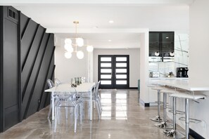 House (4 Bedrooms) | Dining - The Llama House by Avantstay Featured on Hgtv, Resort Style, Pool & Spa! Permit#4277 (Palm Springs)