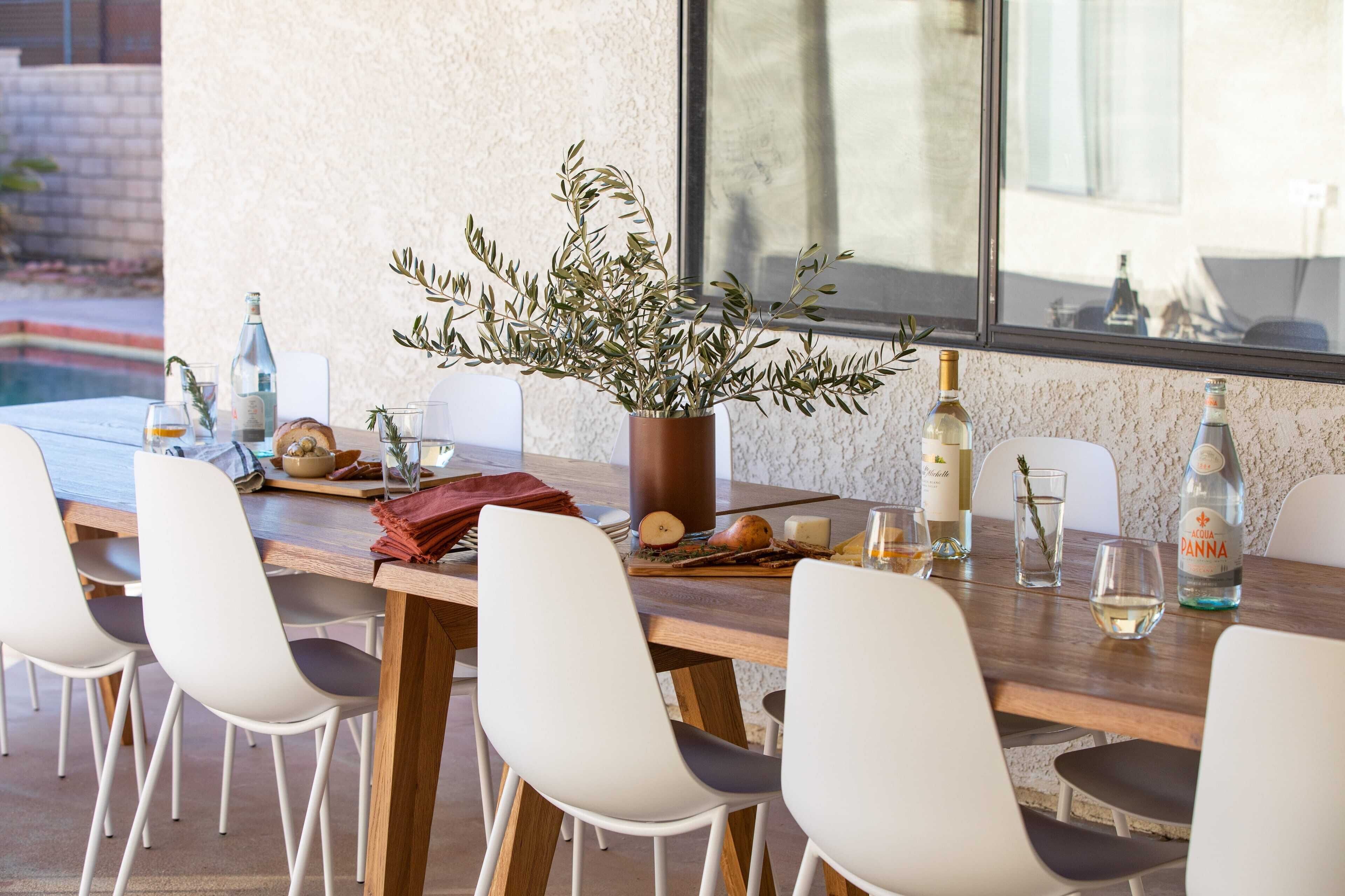 المنشأة من الداخل