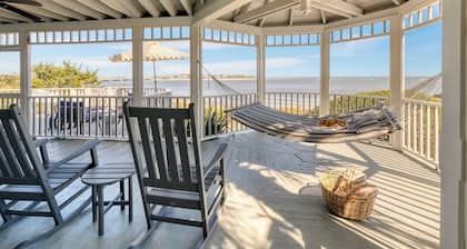 Haven by Avantstay Luxury Beachfront Home w/ Pool & Gorgeous Patios