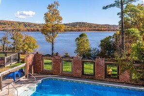 Outdoor pool - Shakespeare on the Hudson by Avantstay Two Home Buyout on the Hudson River! 22 Bedrooms! (Catskill)