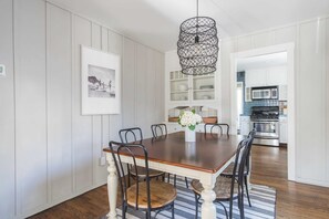 House (3 Bedrooms) | Interior - Topaz By Avantstay Adorable Cottage Walking Distance to Beach w/ Large Patio (La Jolla)