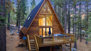 Rumah (3 Bedrooms) | Bagian depan properti