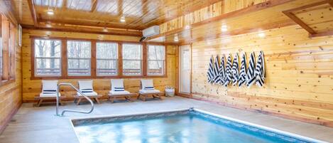 Piscine couverte, piscine extérieure