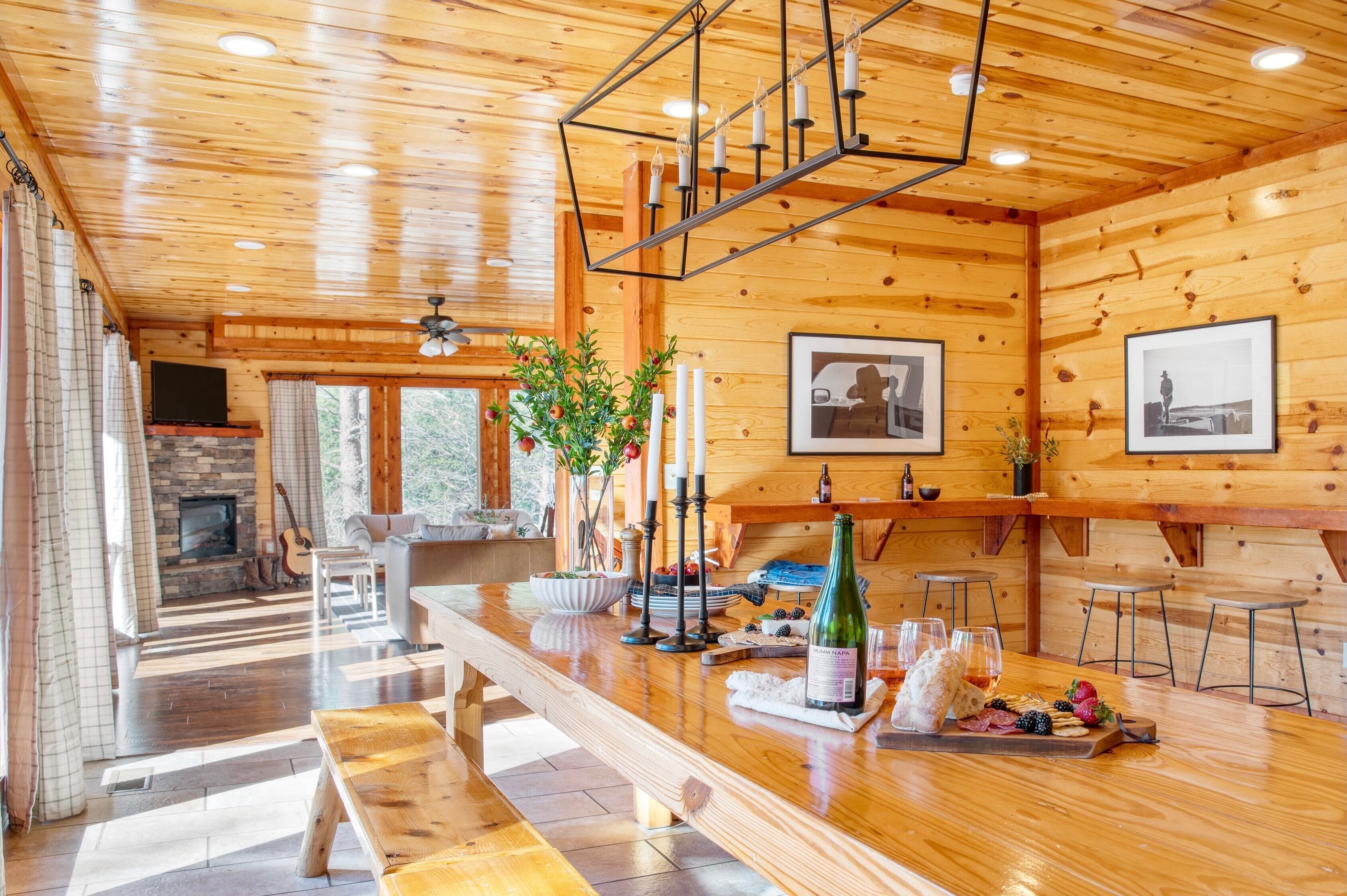 House (6 Bedrooms) | Dining