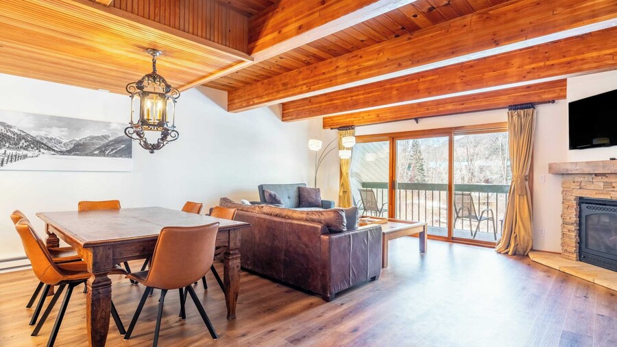 Riverside Condos C102 by Avantstay Condo Close To Downtown, Town Park & Ski Lift #8