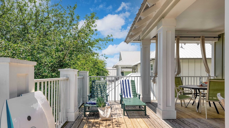 Bellview by Avantstay Gorgeous Home w/ Multiple Balconies & Living Areas