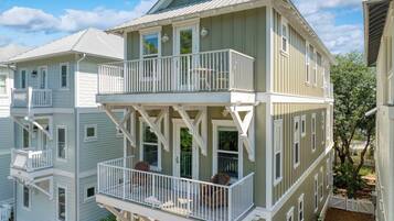 House (4 Bedrooms) | Interior