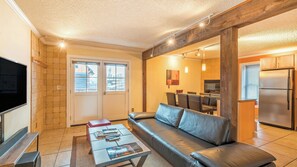 Interior - Ore Station 2 by Avantstay Modern Oasis in the Heart of Telluride w/ Hot Tub (Telluride)