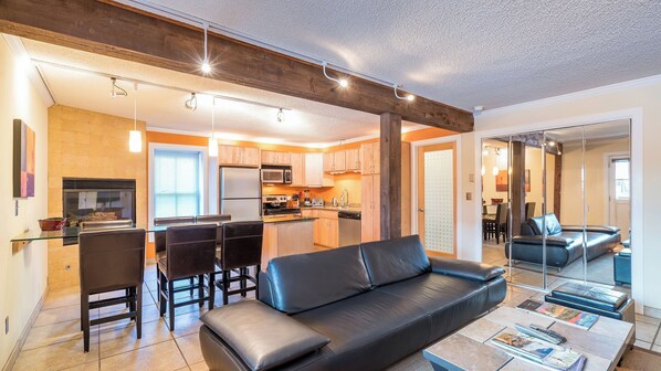 Interior - Ore Station 2 by Avantstay Modern Oasis in the Heart of Telluride w/ Hot Tub (Telluride)