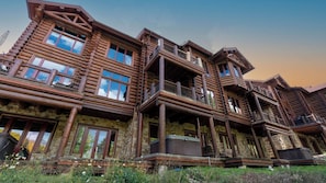 Interior - Townhome on the Creek 135 by Avantstay Ski In/ Ski Out Home w/ Hot Tub (Telluride)