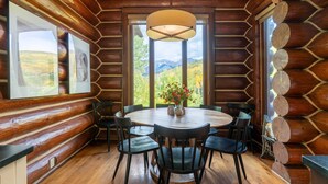 Rumah (4 Bedrooms) | Interior