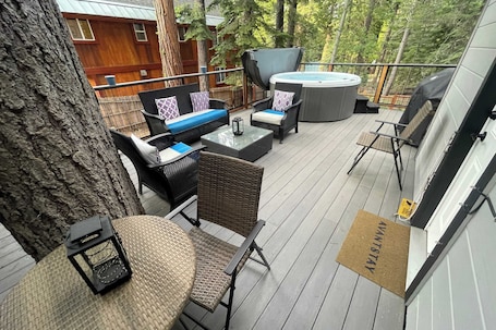 Casa (3 Bedrooms) | Interior. Sweet Pine Deck + Hot Tub, Cozy Modern Interior Close to Ski Resort!