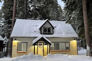 House (3 Bedrooms) | Interior - Sweet Pine Deck + Hot Tub, Cozy Modern Interior Close to Ski Resort! (Tahoma)