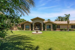 Villa (Multiple Bedrooms) | Interior - The Date Palm Estate by Avantstay Luxurious Private Retreat! (Indio)