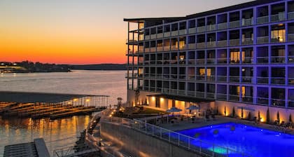 Highly-Upgraded Topsider 3-Suite Walk-In Unit Nearby Elevator 36-48' Boat Slips!