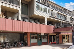 Studio (1 Bedroom) | Interior - Cimarron Lodge 50 by Avantstay Ski-in/ski-out Property in Complex w/ Two Hot Tubs! (Telluride)