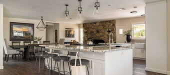 Merlot by Avantstay Exquisite Home w/ Pool and Stunning Patio