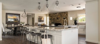 Private Temecula Wine Country Estate With Pool, Hot Tub, Mini Golf & Stunning Patio