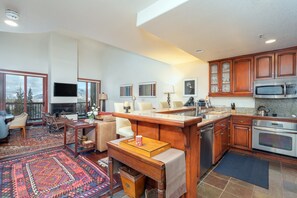 House (3 Bedrooms) | Private kitchen