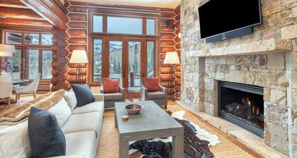 Villas At Tristant 137 by Avantstay Ski In/ Ski Out Home w/ Panoramic Views & Hot Tub