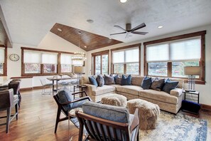 TV 55 pollici con canali digitali, servizi in streaming