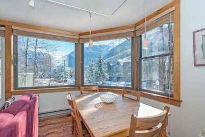 Plunge A by Avantstay Stunning Views & A Block From Lift #7