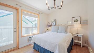 2 Schlafzimmer, Bügeleisen/Bügelbrett, Reisekinderbett, kostenloses WLAN