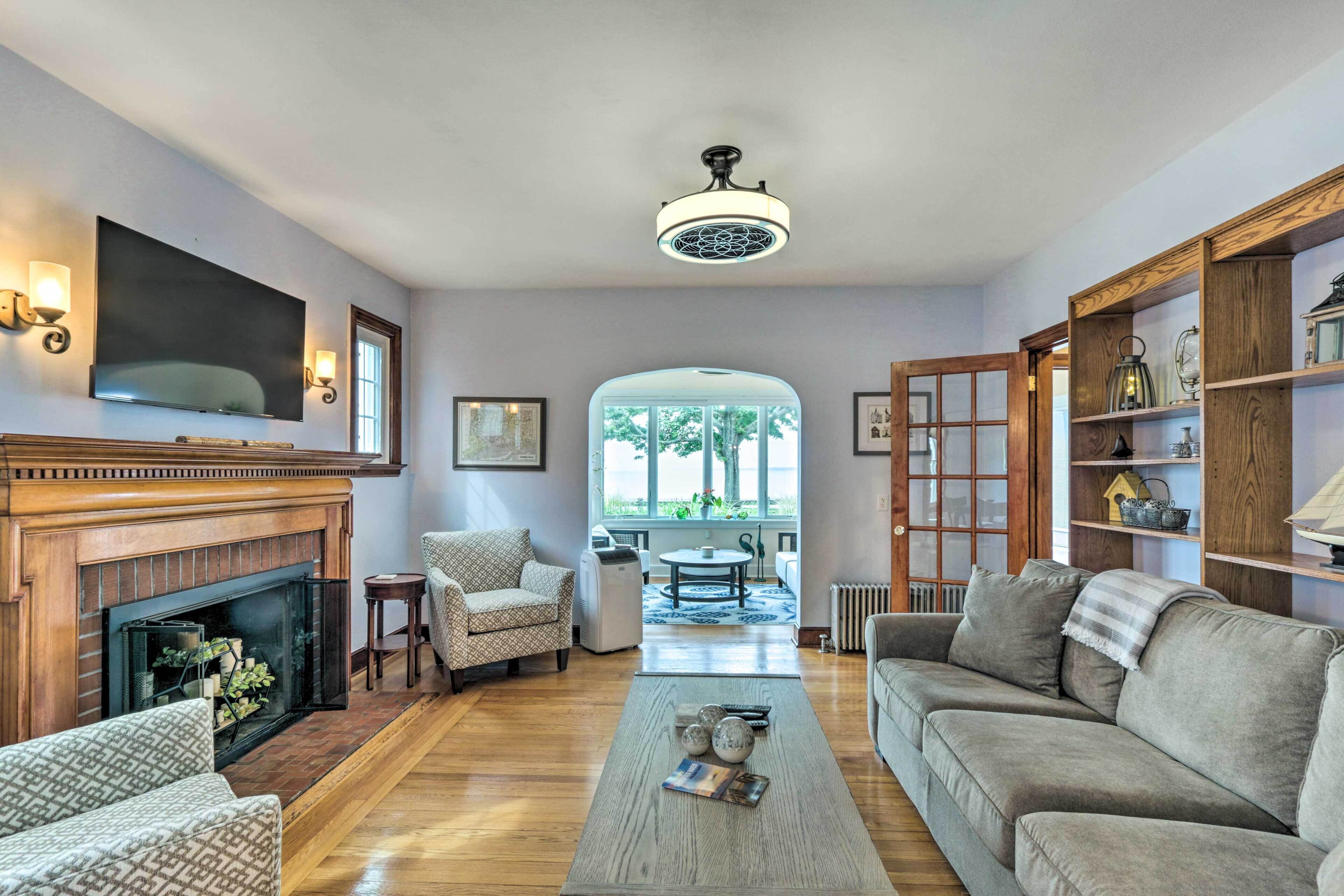 Walkable New Haven Retreat w/ Ocean Views!