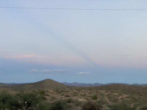 Cheerful 2 Bed & 1Bath unfinished home with beautiful views