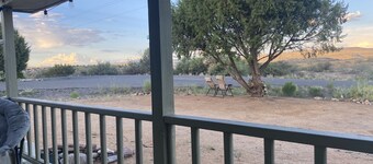 Cheerful 2 Bed & 1Bath unfinished home with beautiful views