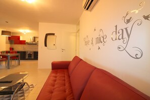 TV - 2-3 persons, Porec center, close to the beach, wifi, air conditioning (Porec)