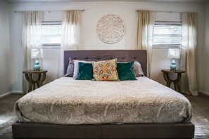 4 bedrooms, iron/ironing board, free WiFi, bed sheets