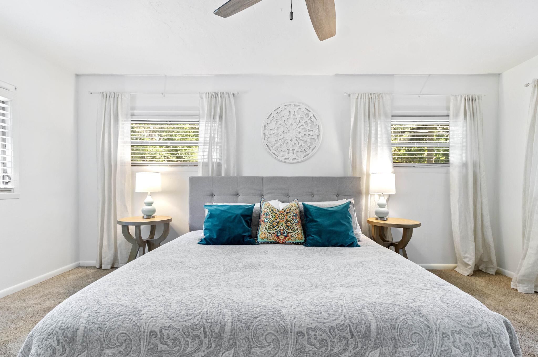 4 habitaciones, tabla de planchar con plancha y wifi gratis 